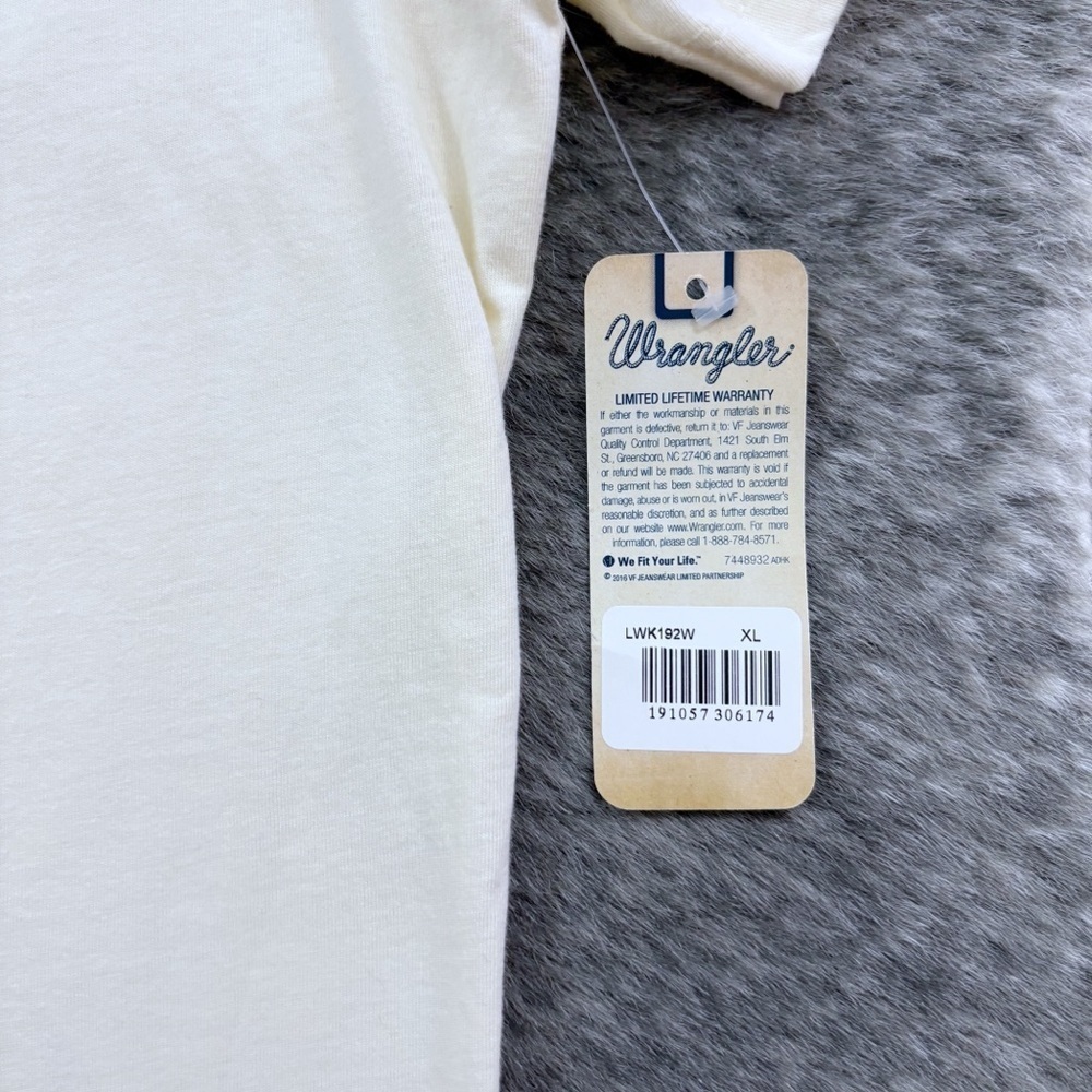 NWT Wrangler I Love My Farmily T-Shirt - Picture 6 of 10